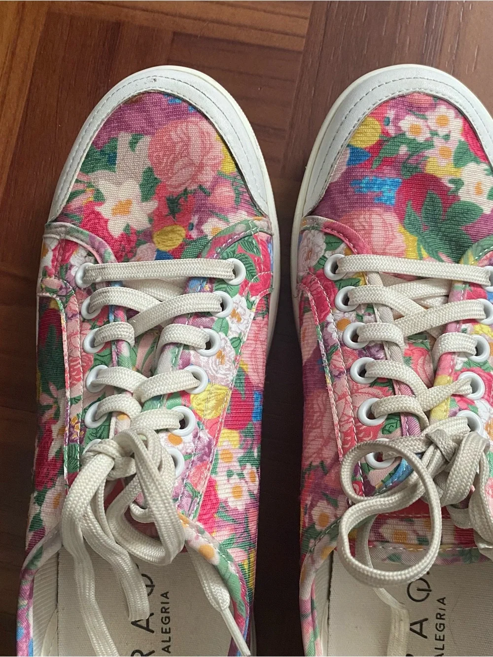 Traq by Alegria Sneaq Chillax Floral Sneakers Women’s 9 Pink